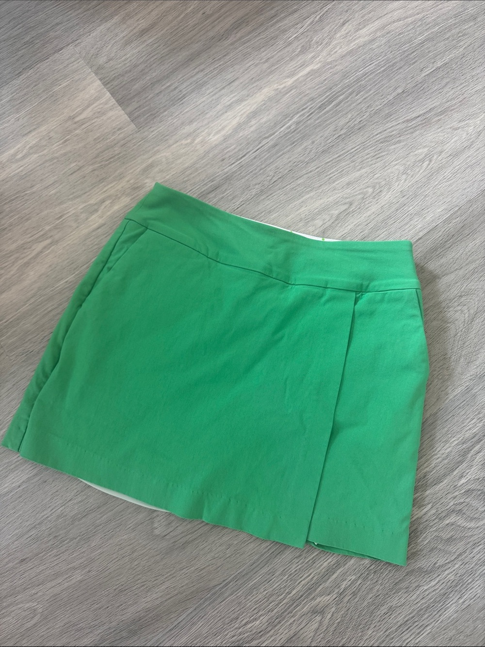 NWOT Swing Control Kelly Green Skort -6 (runs lg. fits like 8)